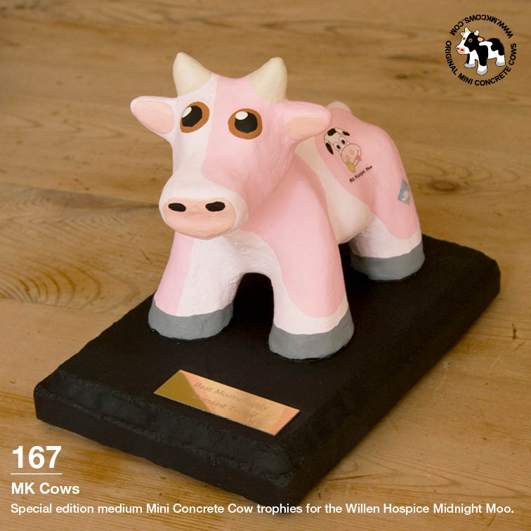 Milton Keynes Midnight Moo Trophy Mini Concrete Cows