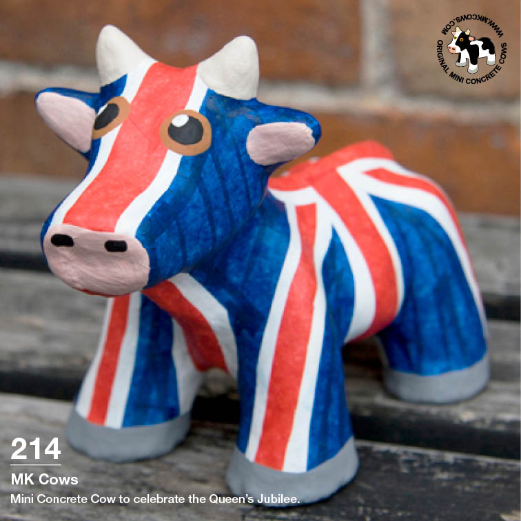 The Queen's Jubilee Mini Concrete Cow