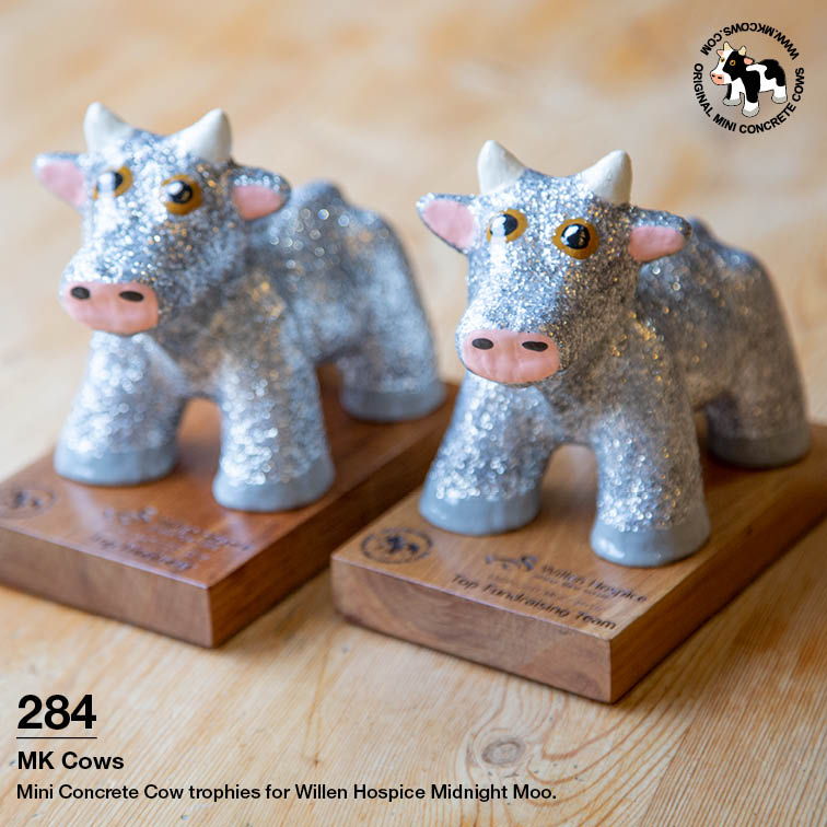 Sparkly Midnight Moo Trophies